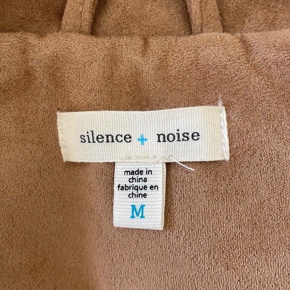 Very lightly worn, silence + noise faux suede, Moto jacket. Color Camel - Picture 9 of 10